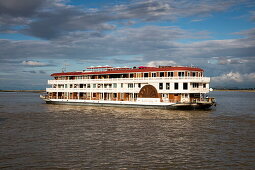 Ayeyarwady (Irrawaddy) Flusskreuzfahrtschiff Anawrahta (Heritage Line), Mingun, Sagaing, Myanmar