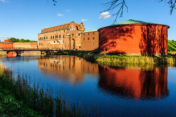 Rote Festung-Malmoehus mit Wassergraben, Malmö, Südschweden, Schweden