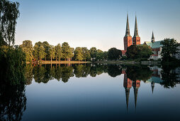 UNESCO World Heritage Hanseatic Town Luebeck, view across the river Trave towards Luebeck Cathedral, Luebeck, Schleswig-Holstein, Germany