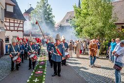 Traditional band, Corpus Christi, Feast of Corpus Christi procession, carpet of flowers, Sipplingen, Lake Constance, Baden-Wuerttemberg, Germany, Europe