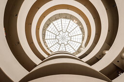 zentrale Kuppel im Guggenheim Museum, Frank Lloyd Wright, Upper East Side, Manhattan, New York City, Vereinigte Staaten von Amerika, USA, Nordamerika