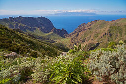 View from the Mirador de Baracán across the Teno mountains towards La Palma, Tenerife, Canary Islands, Islas Canarias, Atlantic Ocean, Spain, Europe