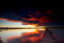 Steg am See bei Fön im Abendlicht, Ambach, Starnberger See , Oberbayern, Bayern, Deutschland