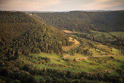 Ausblick von der Burg Hohenneuffen, Schwäbische Alb, Baden-Württemberg, Deutschland