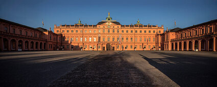 Innenhof Schloss Rastatt, Rastatt, Baden-Württemberg, Deutschland