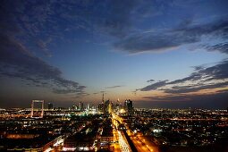 Nacht, Skyline, Burj Khalifa, The Frame, Sheikh Zayed Road, Dubai, VAE, Vereinigte Arabische Emirate