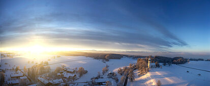 Panoramabild einer Winterlandschaft in Oberbayern