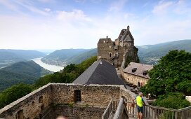 Blick von der Burgruine Aggstein über der Donau in der Wachau, Niederösterreich, Österreich
