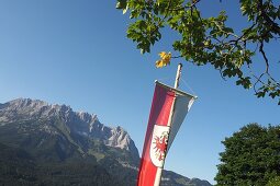 Über Going am Hollenauer Kreuz, Wilder Kaiser, Tirol, Österreich