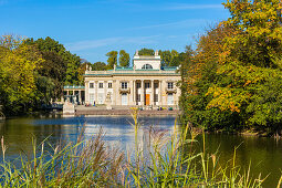 Königlicher Garten, genannt Lazienki Krolewskie, Palast am Wasser, Warschau, Polen, Europa