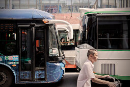 Dicht gedrängter Stadtverkehr, Guangzhou, Guangdong Provinz, China