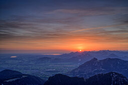 Sunrise over Inntal, Simssee, Chiemsee and Chiemgau Alps, from Wendelstein area, Mangfall Mountains, Bavarian Alps, Upper Bavaria, Bavaria, Germany
