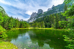 View over the Gosaulacke to the Hochkesselegg from the Dachstein massif.