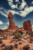Balanced Rock in Arches National Park, Utah, USA, North America