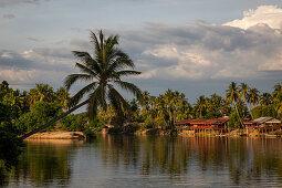 Mekongufer zwischen den Inseln Don Det und Don Khon, Laos, Asien