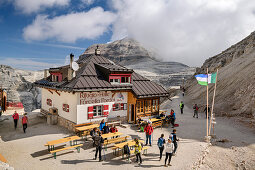 Hut Rifugio Forcella Pordoi, Sella Group, Dolomites, UNESCO World Natural Heritage Dolomites, Veneto, Veneto, Italy