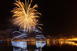 Feuerwerk im Alter Hafen, Sylvester, Triest, Friaul-Julisch Venetien, Italien