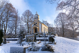 Friedrichskapelle in snowy surroundings, Andechs, Bavaria, Germany