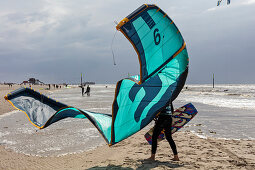 Kitesurfer, St. Peter-Ording, Schleswig-Holstein, Deutschland