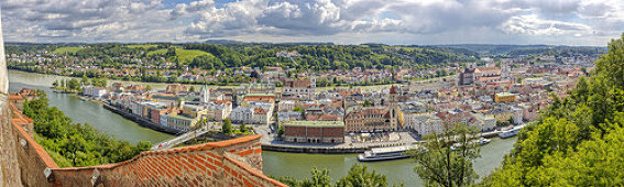 Blick vom Hackelberg auf Passau, Panorama, Bayern, Deutschland