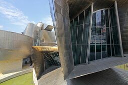 Guggenheim Museum by Frank O. Gehry, Bilbao, Basque Country, Spain
