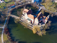 Taufkirchen an der Vils, Wasserschloss, Luftaufnahme, Bayern, Deutschland