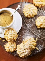 Paste ai pinoli (Marzipan cookies with pine nuts, Italy)