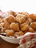 Strufili: Italian Fried Dough Balls in Honey