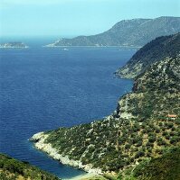 wild zerklüftete Küste von Alonissos Ägäis, Griechenland