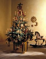 Weihnachtsbaum in gold, Sonne, Mond,  Sterne