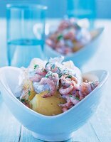 Krabben friesische Art mit Pellkartoffeln+Dill-Kräuterquark