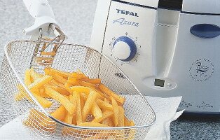 Pommes Frites frittieren 