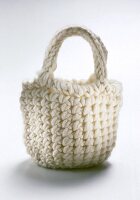 weiße Stricktasche 