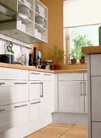 Detail Küche, Einbauküche, Schränke, Einbauschränke, in weiß