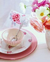 Geschirr aus der Serie Vichy Rose Platzteller, Teller, Schale, rosa