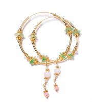 Goldene Ohrringe mit Korallen Perlen und Jade - Scheiben
