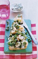 Baguette with shrimps and cress