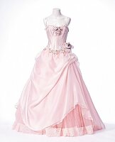 rosa Hochzeitskleid, freigestellt
