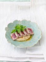 Tuna fish with a sesame seed and chickpea purée