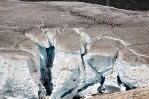 Wallis, Wanderer auf dem Aletschgletscher