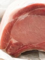 Deutsche Küche, Ein saftiges Stück Schweinefleisch, close-up