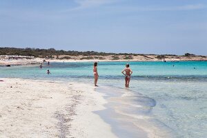 Griechenland: Insel Chrissí, Meer- blick, Sandstrand, paradiesisch
