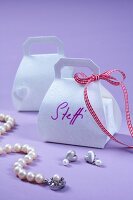 Gift packaging for jewellery