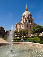 Fountain of Les Invalides Museum in Paris, France
