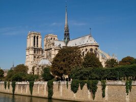 Paris: Notre-Dame-Kathedrale, Seine, Promenade