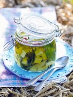 Schafskäse in Olivenöl eingelegt
