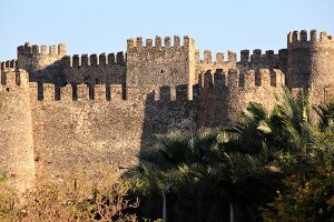 Anamur: Mamure Kalesi, Burg, Mauer, sonnig, Himmel blau