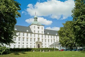 Ostseeküste: Blick auf Schloss Gottorf, Park