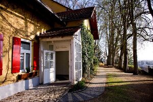 View of Inn Meyers Keller in Nordlingen, Bavaria