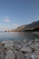 Kroatien: Makarska, Blick auf Stadt ,X